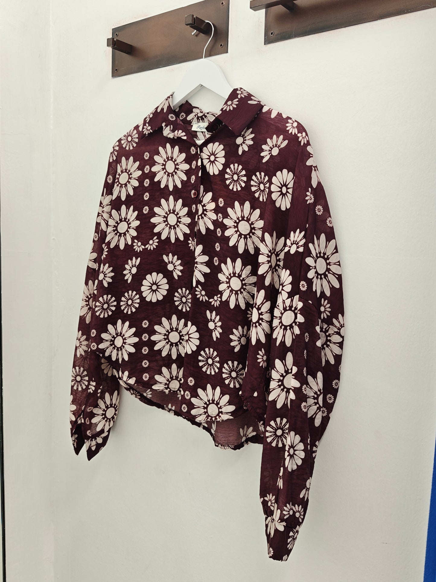 Camicia Manica Lunga Donna Bordeaux con Stampa Margherite | Scollatura comoda