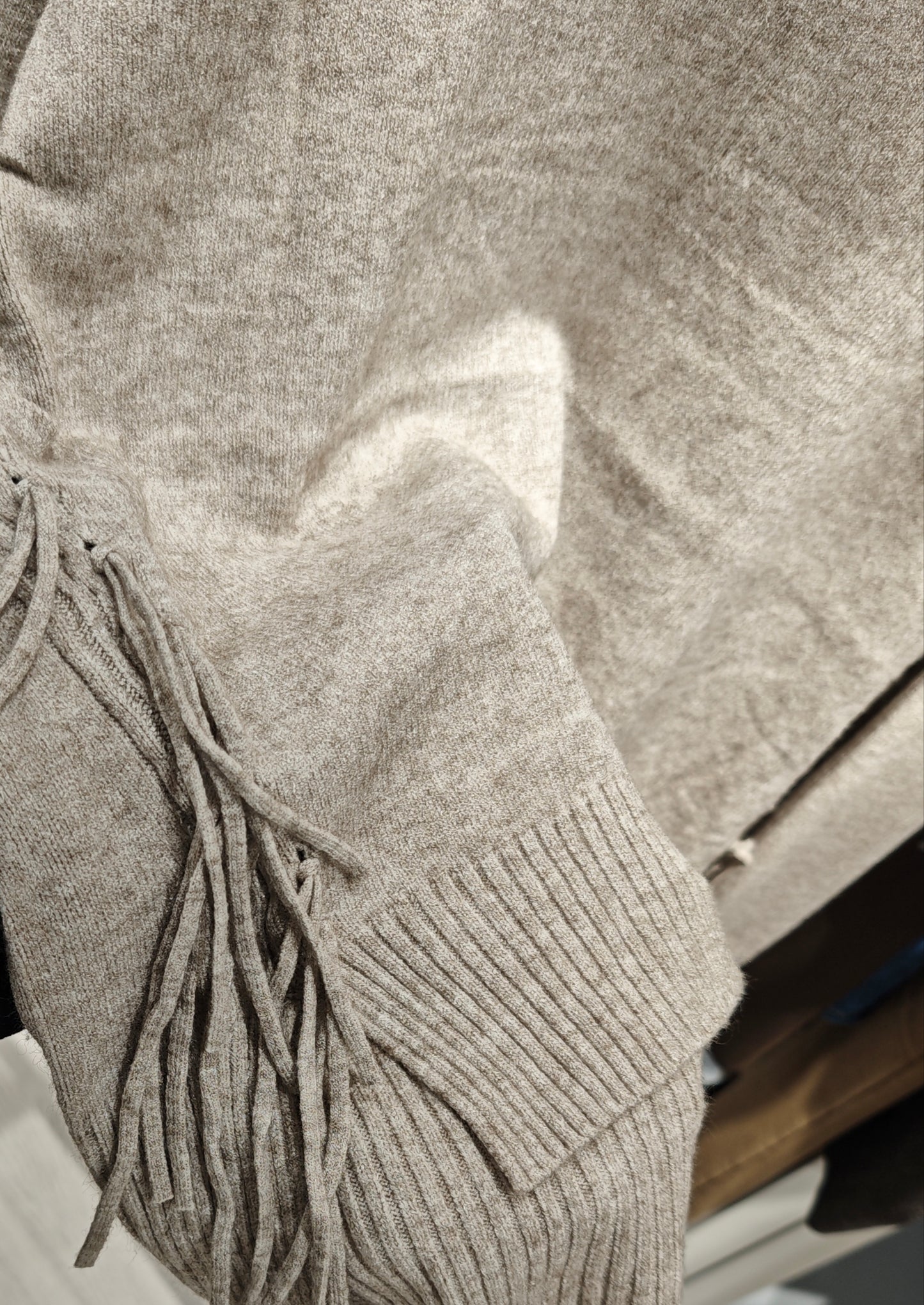 Maglia con Frange e Bordo Irregolare