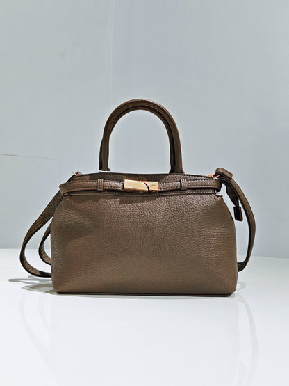 Borsa a Tracolla con Fibbia Dorata - Elegante e Funzionale